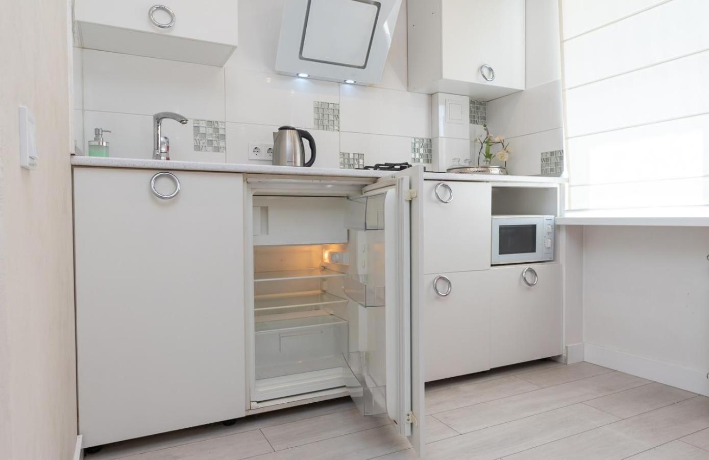 Flat24 On Lesi Ukrainki 3 Apartment Kiev Ngoại thất bức ảnh