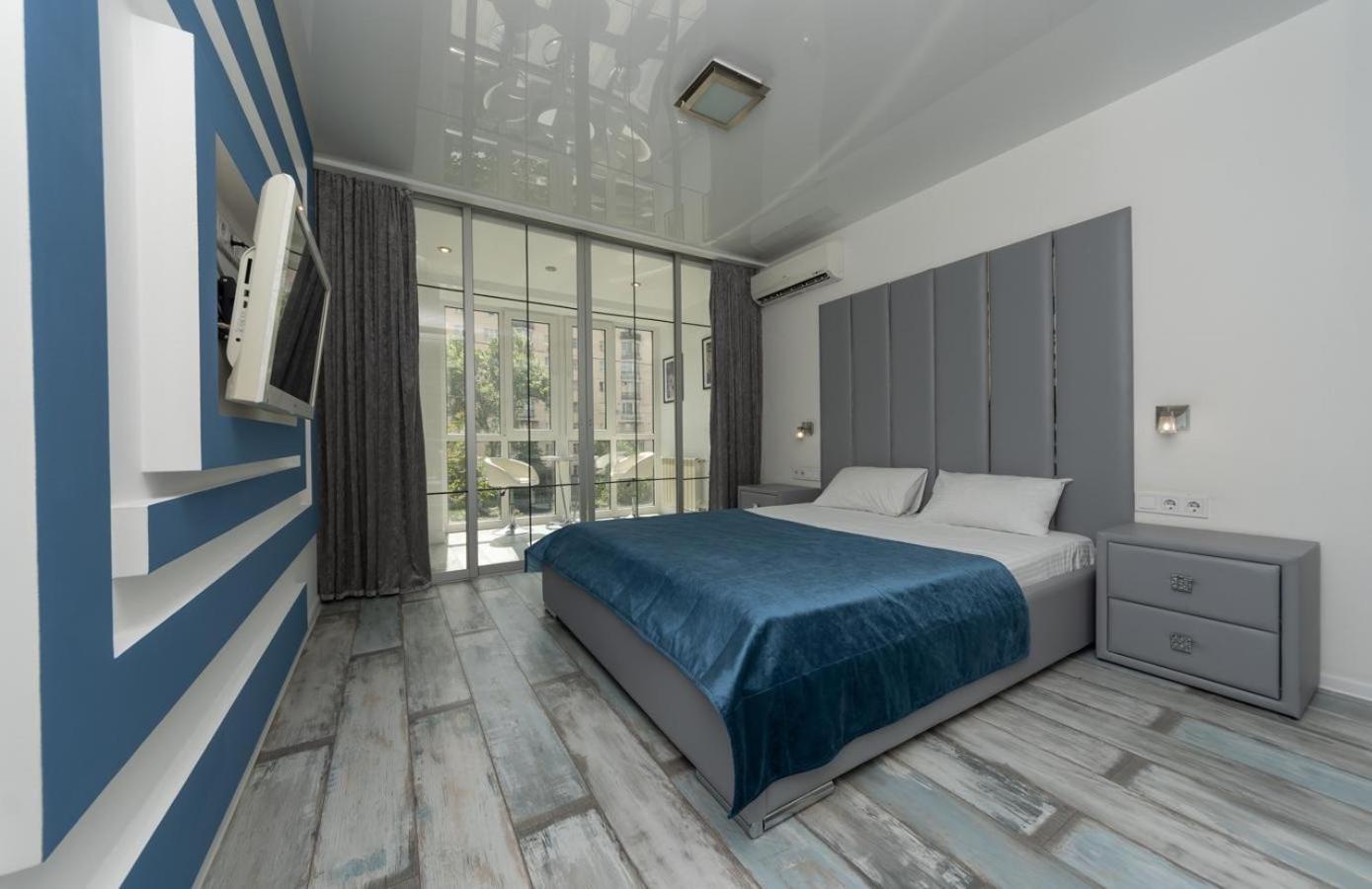Flat24 On Lesi Ukrainki 3 Apartment Kiev Ngoại thất bức ảnh
