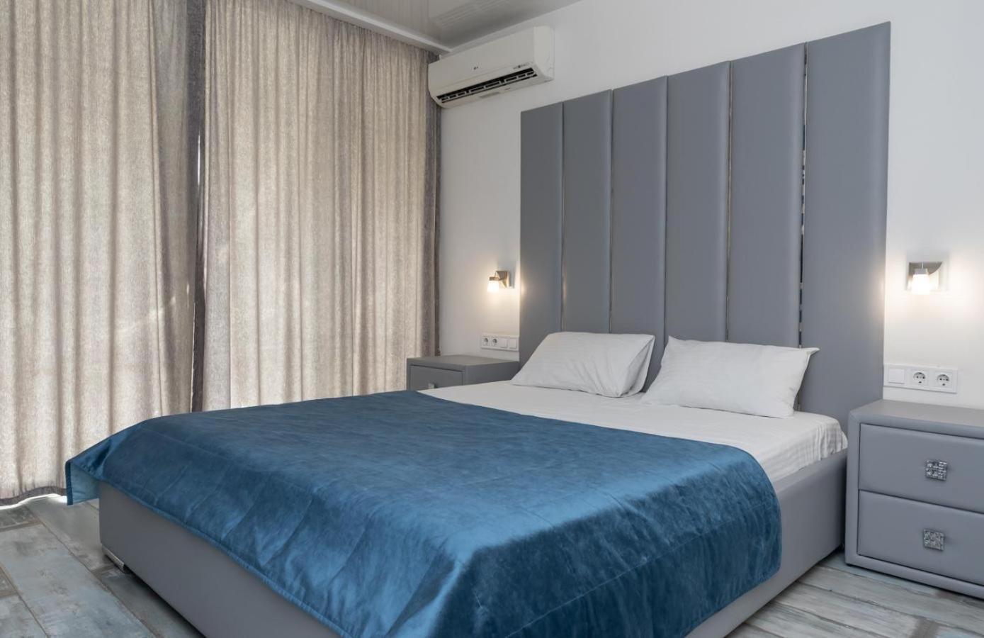 Flat24 On Lesi Ukrainki 3 Apartment Kiev Ngoại thất bức ảnh